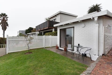 Camps Bay Cottage Apartment in Camps Bay