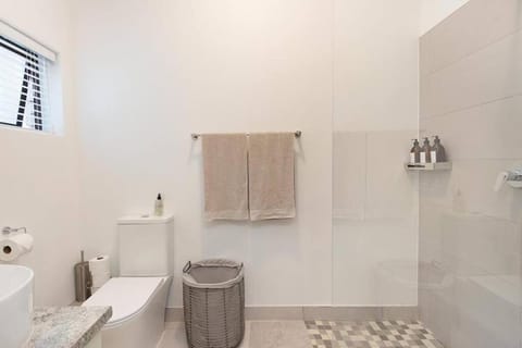 Camps Bay Cottage Apartment in Camps Bay