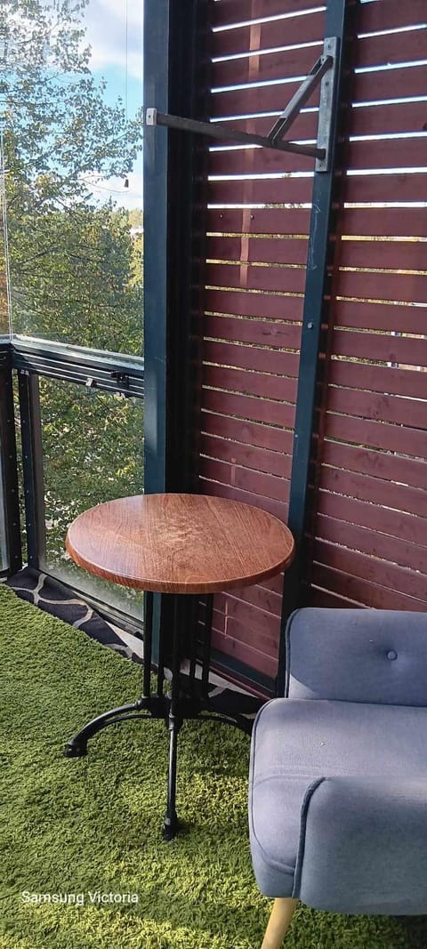 Peaceful Oasis by East Center Apartment in Helsinki