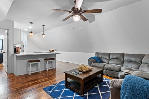 Day, Kitchen or kitchenette, Living room, Seating area, furniture