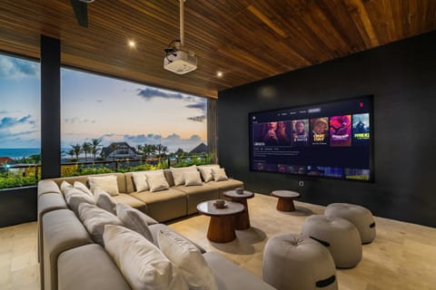 TV and multimedia, Seating area