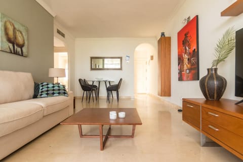 TV and multimedia, Living room, Dining area