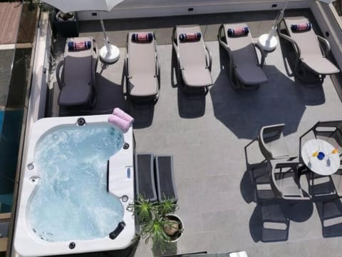 Pino luxury rooms and apartment Bed and Breakfast in Split