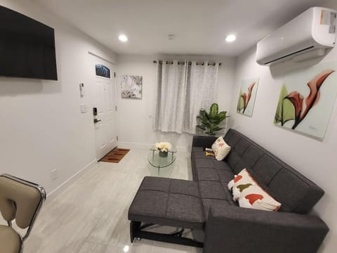 Beautiful guest suit House in Garden Grove