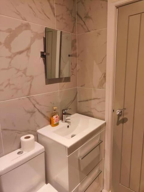 Sloane modern 2 bedroom seafront Apartment Apartment in Blackpool