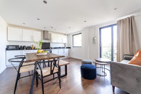 Kitchen or kitchenette, Living room, Seating area