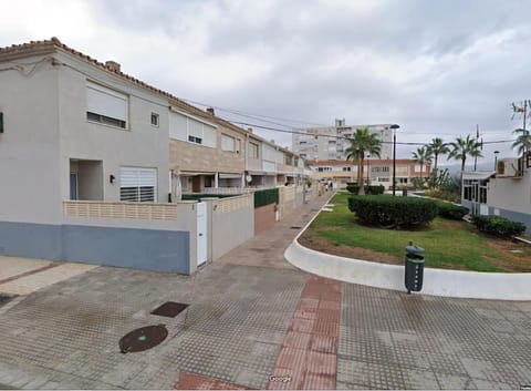 Neighbourhood, Street view