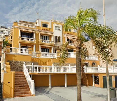 Property building, Day