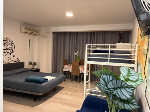 Bed, Living room, Photo of the whole room, Seating area, Bedroom, bunk bed, air conditioner