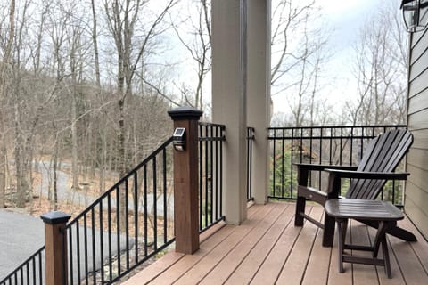 Mountaintop Lodge with Wintergreen Advantage House in Nelson County