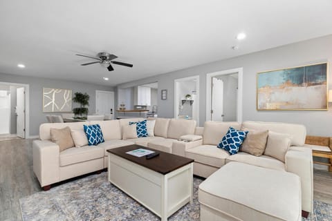 Gum Tree 4 with Wintergreen Advantage House in Massies Mill