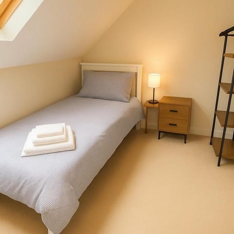 Elegant 2BD Townhouse in Thirsk: Cozy & Stylish House in Borough of Harrogate