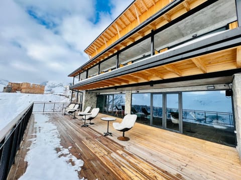 Property building, Patio, Day, Natural landscape, Winter, View (from property/room), Balcony/Terrace