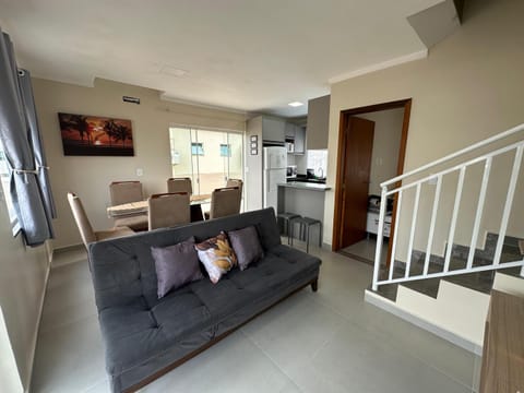 TV and multimedia, Kitchen or kitchenette, Living room, Seating area, Dining area