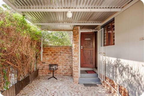 Self-catering Garden Cottage Apartment in Western Cape