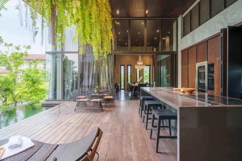 Patio, Dining area, Swimming pool