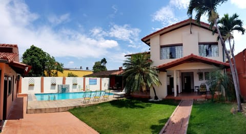 Property building, Day, Garden, Garden, Garden view, Pool view, Swimming pool, Swimming pool