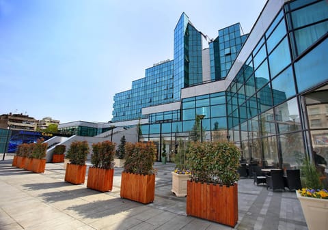 Patio, Facade/entrance, Garden, Hot Tub, Massage, Sauna, Steam room, Balcony/Terrace, Lobby or reception, Lounge or bar, Fitness centre/facilities, Banquet/Function facilities, Swimming pool