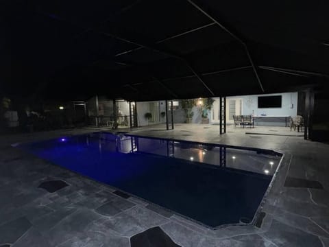 Beautiful and comfy home! House in Brandon