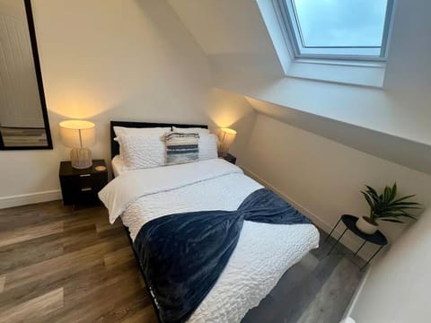 2 Bed Preston City Centre Flat - Sleeps 4 with parking Apartment in Preston