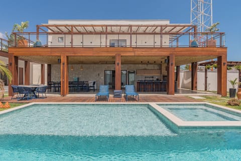 Balcony/Terrace, Swimming pool