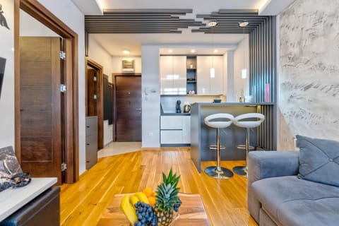 Living room, pet friendly