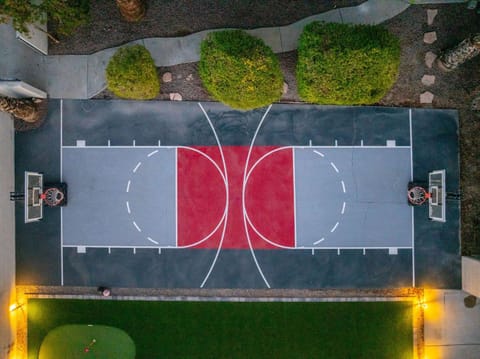 The Cardinal Walk to Stadium Pool+Spa Sportcourt House in Glendale