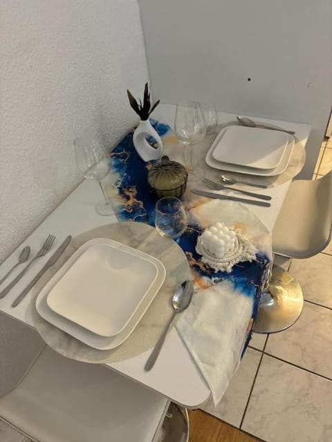 Cocon de Bonheur & Parking Apartment in Carquefou