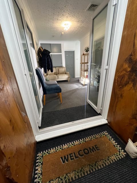 The Bungalow by SJP - Twin Room Vacation rental in Kettering