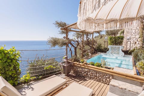 Natural landscape, View (from property/room), Balcony/Terrace, Sea view, Swimming pool, sunbed
