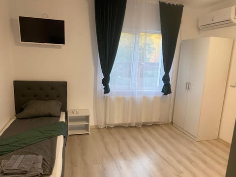 Crosi Home Hotel in Timiș County