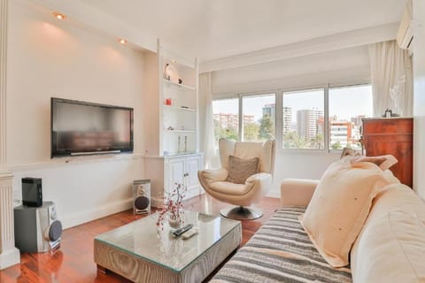 Big apartment, close to train station Apartment in Malaga