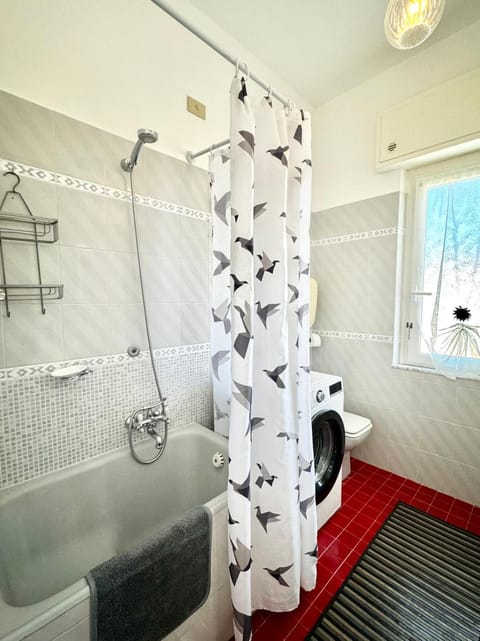 Hostdomus - Ela House Apartment in Finale Ligure