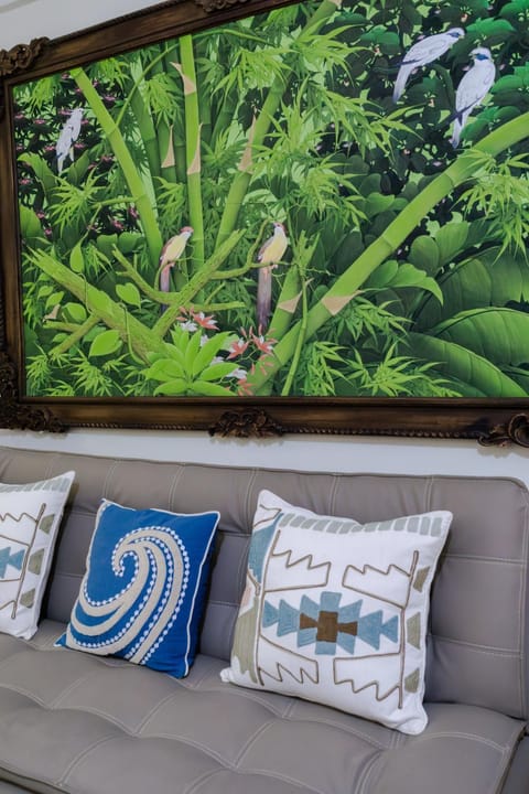 Living room, Decorative detail, Seating area