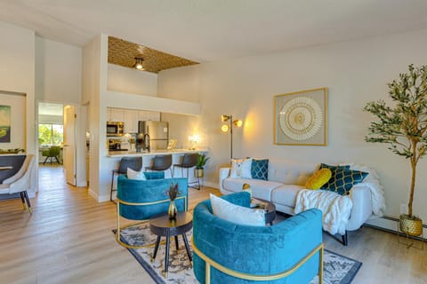 1 Mi to Dtwn Condo with Pool Access in Castle Rock Apartment in Castle Rock