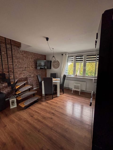 Communal lounge/ TV room, Kitchen or kitchenette, Living room
