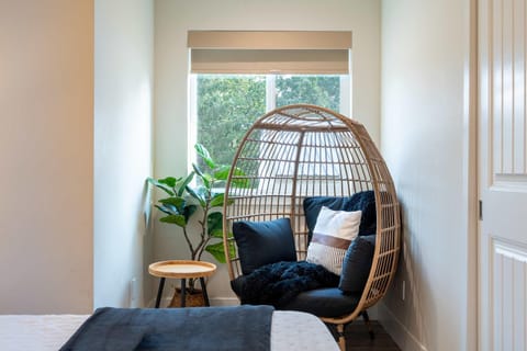 New modern home - movie and game room - Family Friendly House in Post Falls