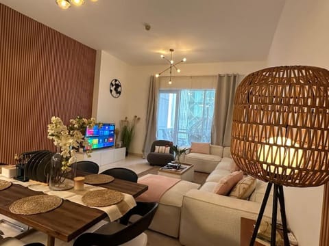 2 Bedrooms Apartment with Marina Views Apartment in Dubai