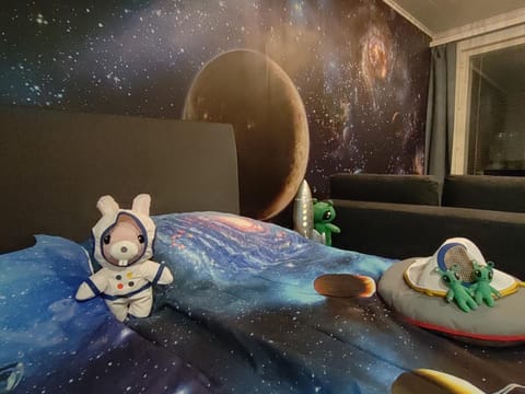 Living room, Decorative detail, Bedroom