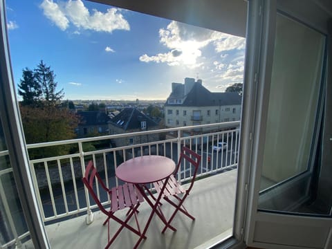 Bellevue - 35 m2 - parking - 10 min centre-ville Apartment in Saint-Lô