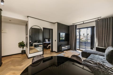 TV and multimedia, Seating area