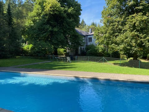 Property building, Day, Garden, Garden, Garden view, Pool view, Swimming pool, Swimming pool