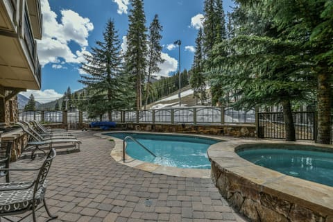 Lone Eagle 3037 by SummitCove Lodging House in Keystone
