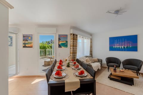 Patio, Living room, Dining area, internet