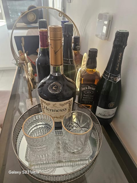 Emmanuel INN 1 Bed and Breakfast in Drancy