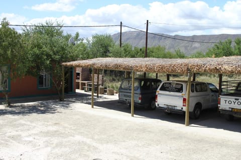 Facade/entrance, Parking