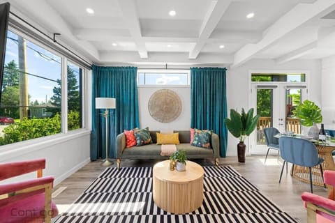 Living room, Seating area