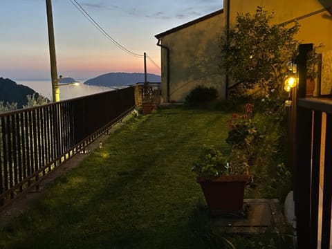 Dalla Isi il giardino sul golfo Apartment in La Spezia
