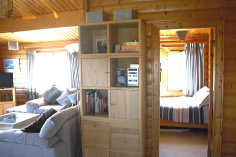 TV and multimedia, Seating area