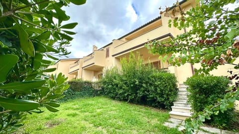 Marcelli, trilocale con giardino a 200mt dal mare - M114 Apartment in Marcelli